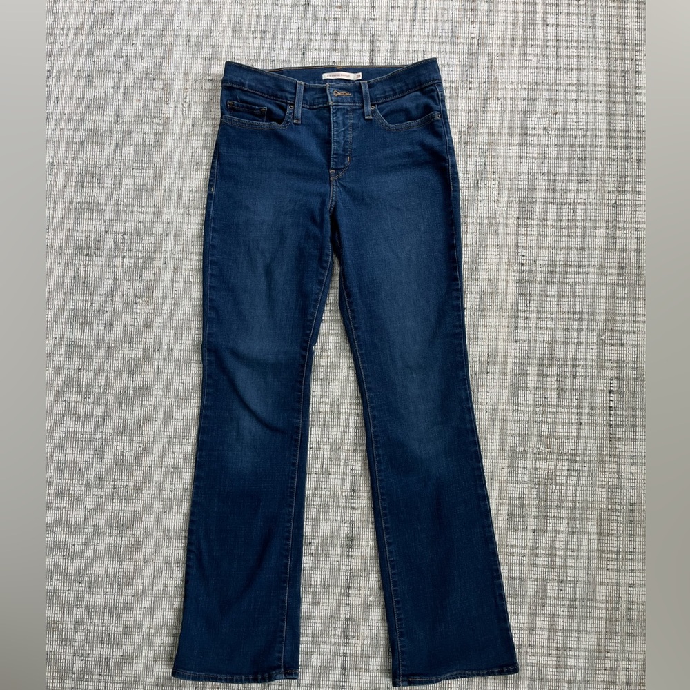 Levi's 315 Shaping Bootcut dark wash size 28